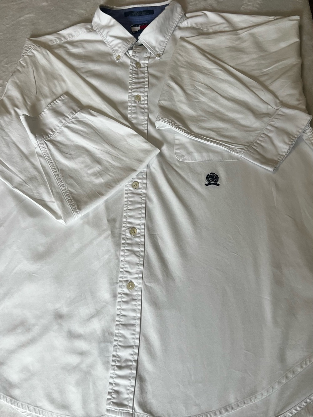 Tommy Hilfiger White Short Sleeve Button-Down with Navy Crest